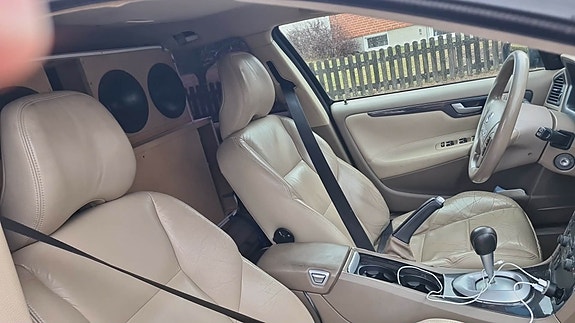 Volvo V70 9 of 10