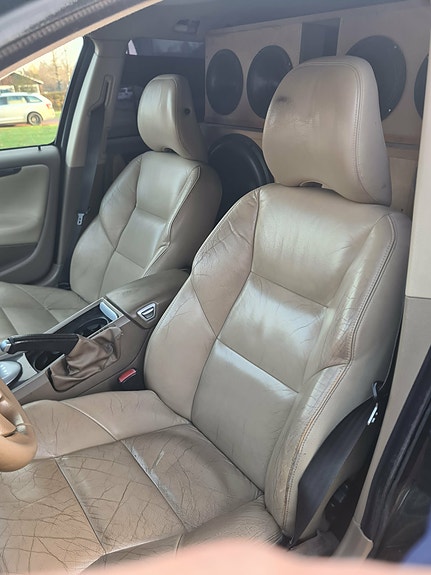 Volvo V70 4 of 10