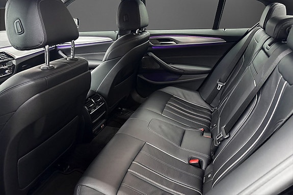BMW 530e 14 of 17
