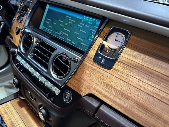 Rolls Royce Wraith 13 of 27