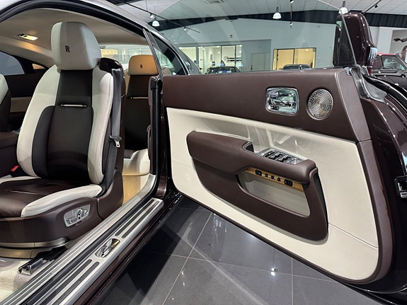 Rolls Royce Wraith 9 of 27