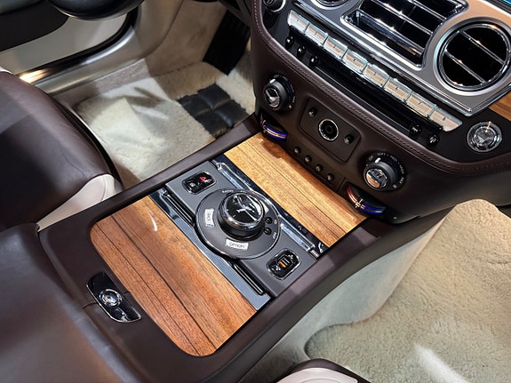 Rolls Royce Wraith 15 of 27