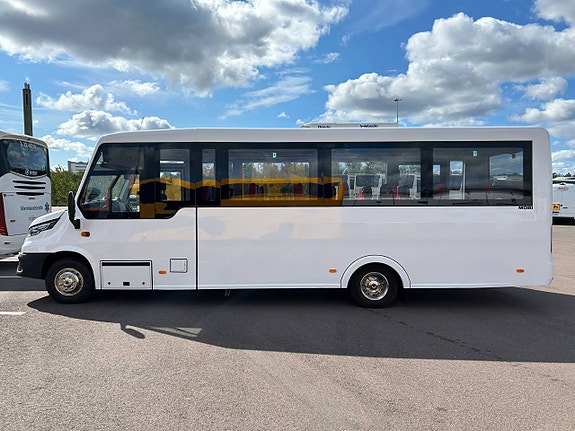 INDCAR Mobi L8,5 Skolbuss 2 of 5