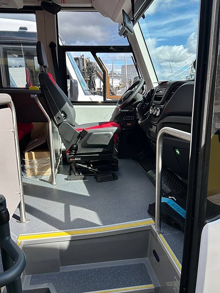 INDCAR Mobi L8,5 Skolbuss 3 of 5