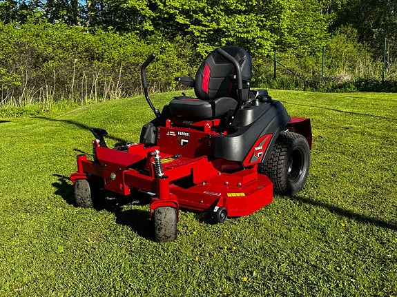 Ferris ZT 400S - Zero Turn Åkgräsklippare
