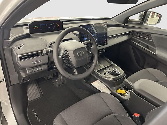 Toyota C-HR+ 7 of 18