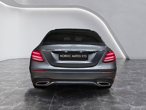 Mercedes-Benz E220 d 4 of 5