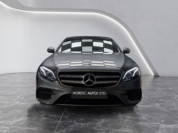 Mercedes-Benz E220 d 8 of 26