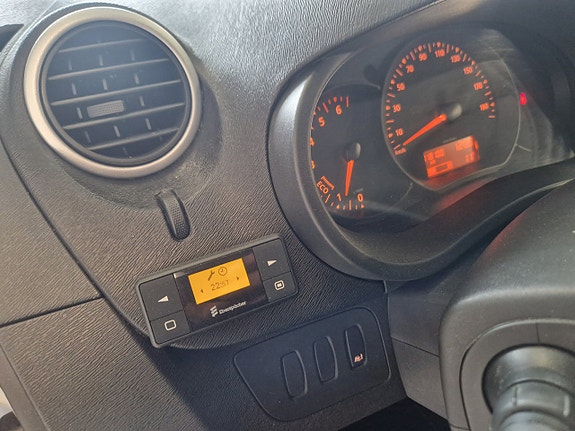 Renault Kangoo Express 9 of 13