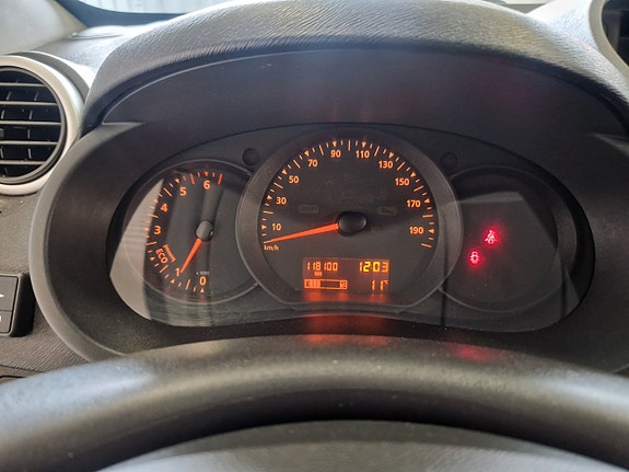 Renault Kangoo Express 8 of 13