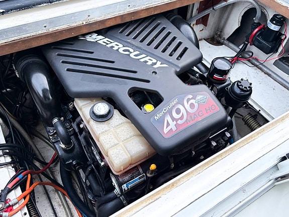 Scarab 30 Cabin, Mercruiser 496 HO 415 hk -04 Bog Trailer 9 of 9