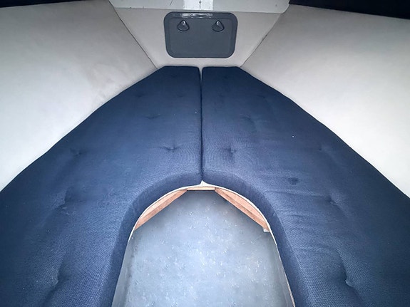 Scarab 30 Cabin, Mercruiser 496 HO 415 hk -04 Bog Trailer 8 of 9