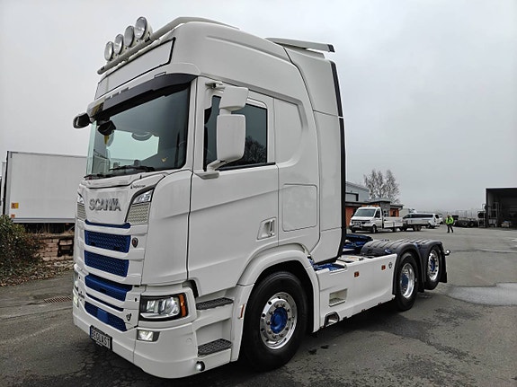 Scania R590 6x2 Dragbil (V8)