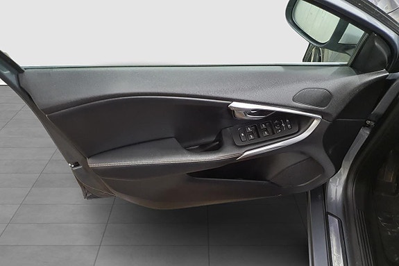 Volvo V40 21 of 23