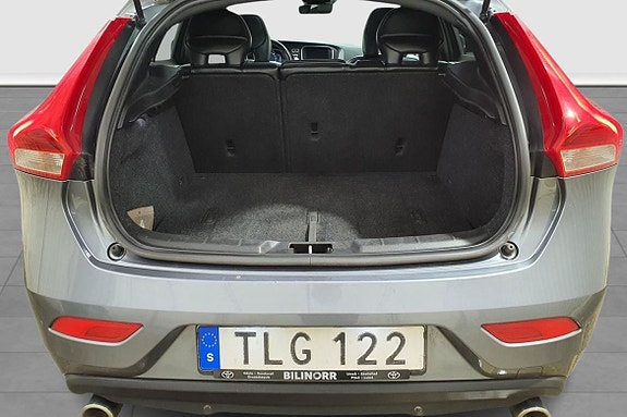 Volvo V40 5 of 5