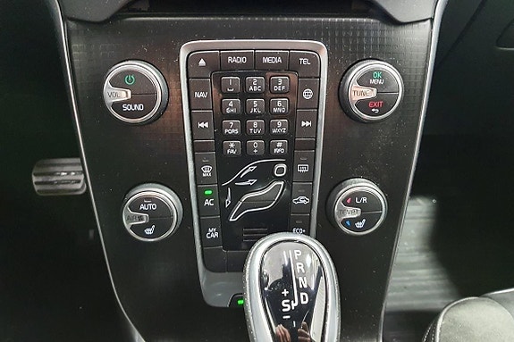 Volvo V40 20 of 23