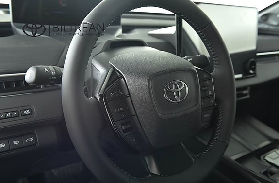 Toyota C-HR+ 7 of 11
