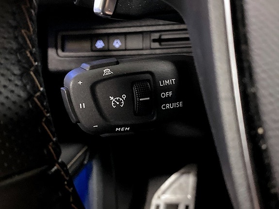 Peugeot 5008 9 of 18
