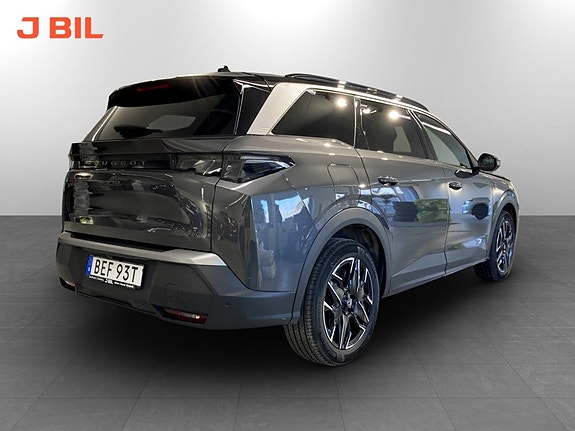 Peugeot 5008 3 of 5