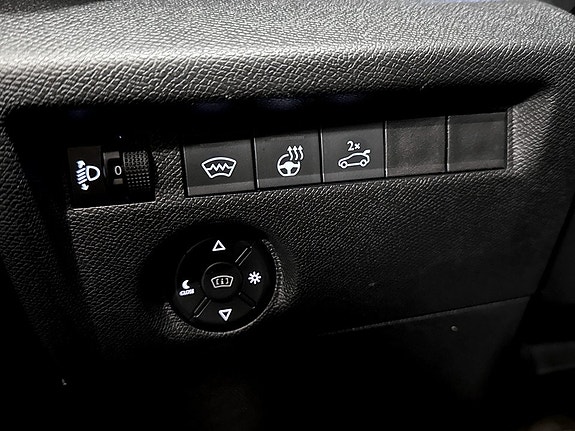 Citroen C4 X 8 of 17