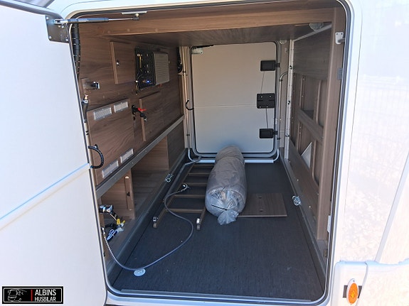 Kabe Imperial Travel Master 910 QB / Cinderella / Hydrauliska stödben 4 of 21