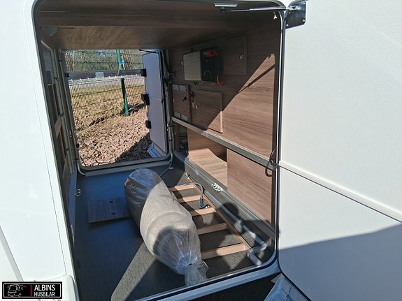 Kabe Imperial Travel Master 910 QB / Cinderella / Hydrauliska stödben 5 of 21
