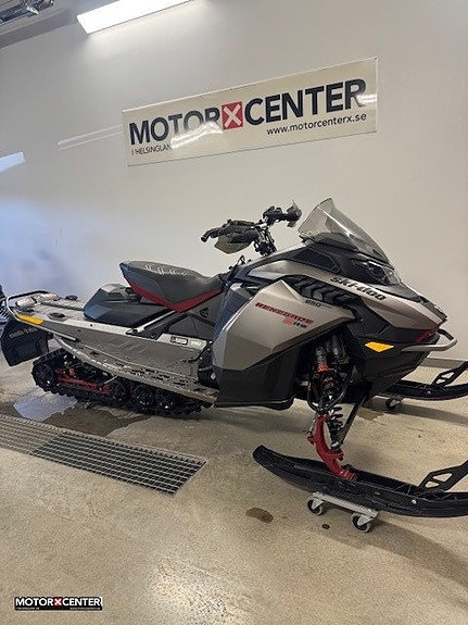 Ski-Doo Renegade XRS 850 E-TEC SAS