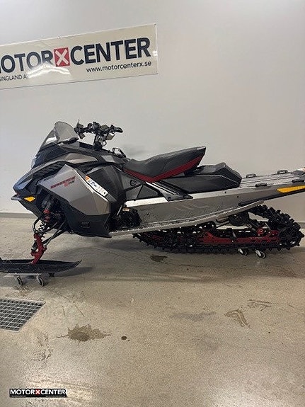 Ski-Doo Renegade XRS 850 E-TEC SAS 2 of 7