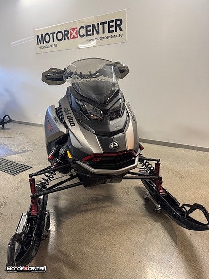 Ski-Doo Renegade XRS 850 E-TEC SAS 3 of 7