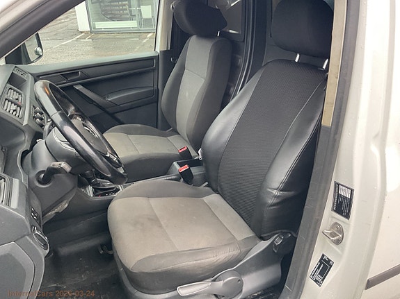 Volkswagen Caddy Maxi 15 of 30