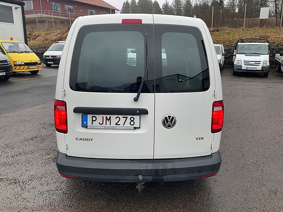 Volkswagen Caddy Maxi 6 of 30