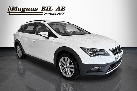 Seat Leon 2 of 5