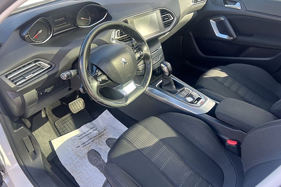 Peugeot 308 SW 20 of 30