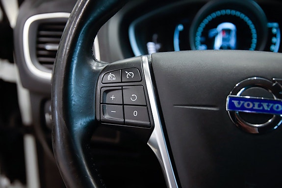 Volvo V40 9 of 14