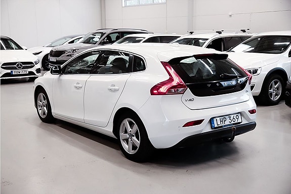 Volvo V40 4 of 5