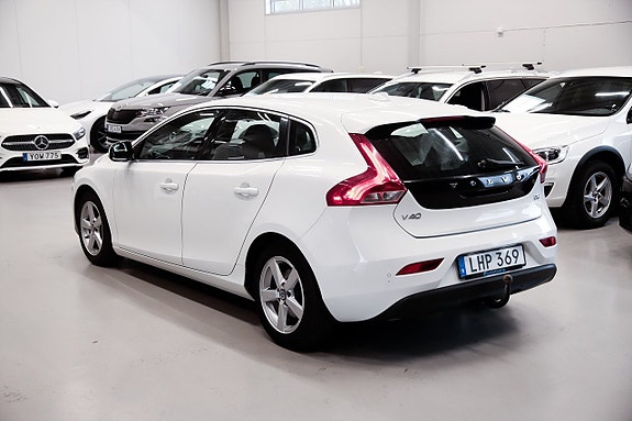 Volvo V40 4 of 14