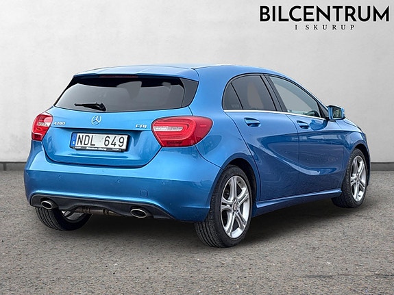 Mercedes-Benz A180 2 of 5