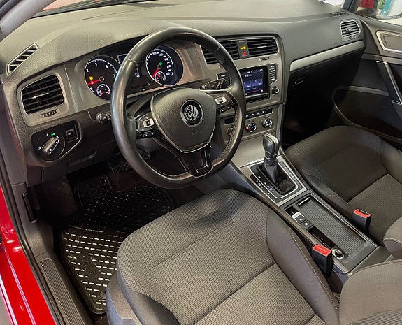 Volkswagen Golf VII 5 of 11