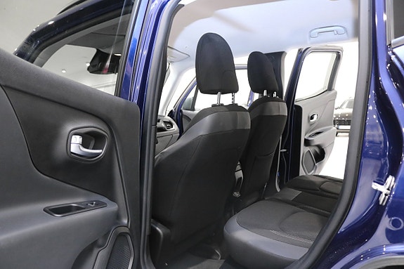 Jeep Renegade 15 of 22