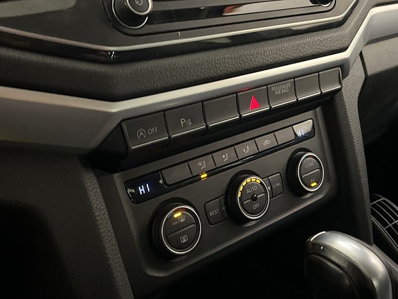 Volkswagen Amarok 16 of 22