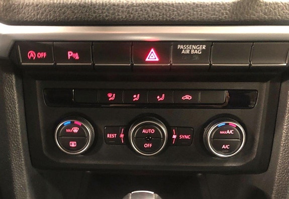 Volkswagen Amarok 14 of 22
