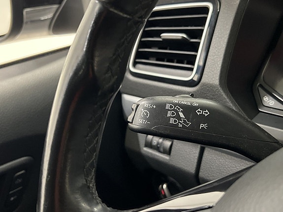 Volkswagen Amarok 19 of 22