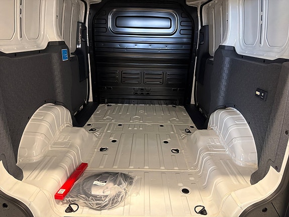 Kia PV5 14 of 15