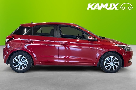 Hyundai i20 2 of 5