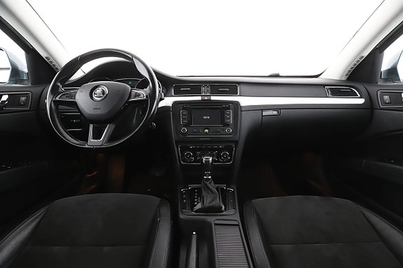 Skoda Superb 13 of 30