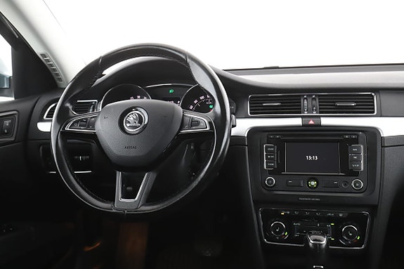 Skoda Superb 14 of 30