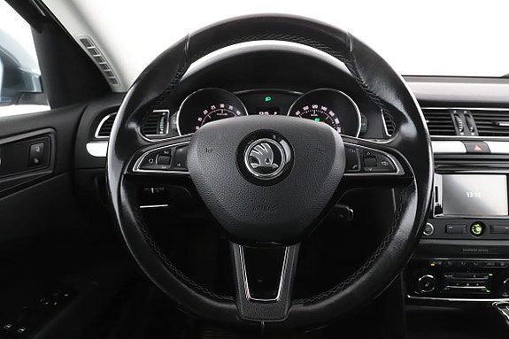 Skoda Superb 19 of 30