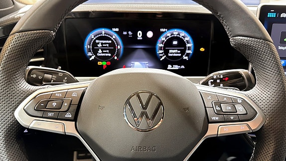 Volkswagen Passat 20 of 23