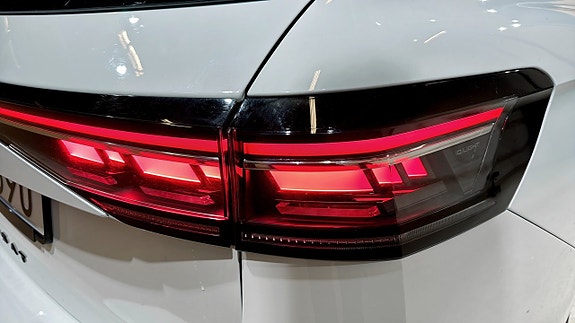 Volkswagen Passat 15 of 23