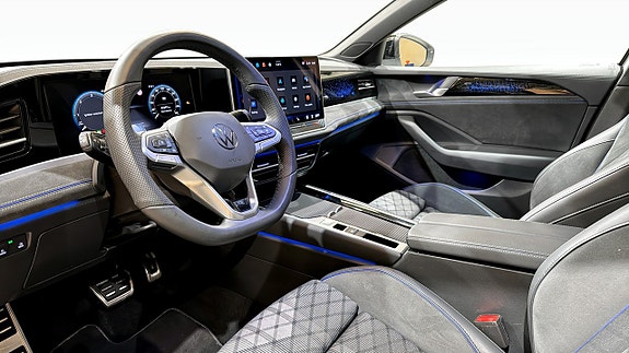 Volkswagen Passat 7 of 23